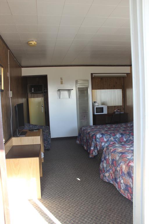 Raval Paradise Motel And Rv Park Youngstown Εξωτερικό φωτογραφία