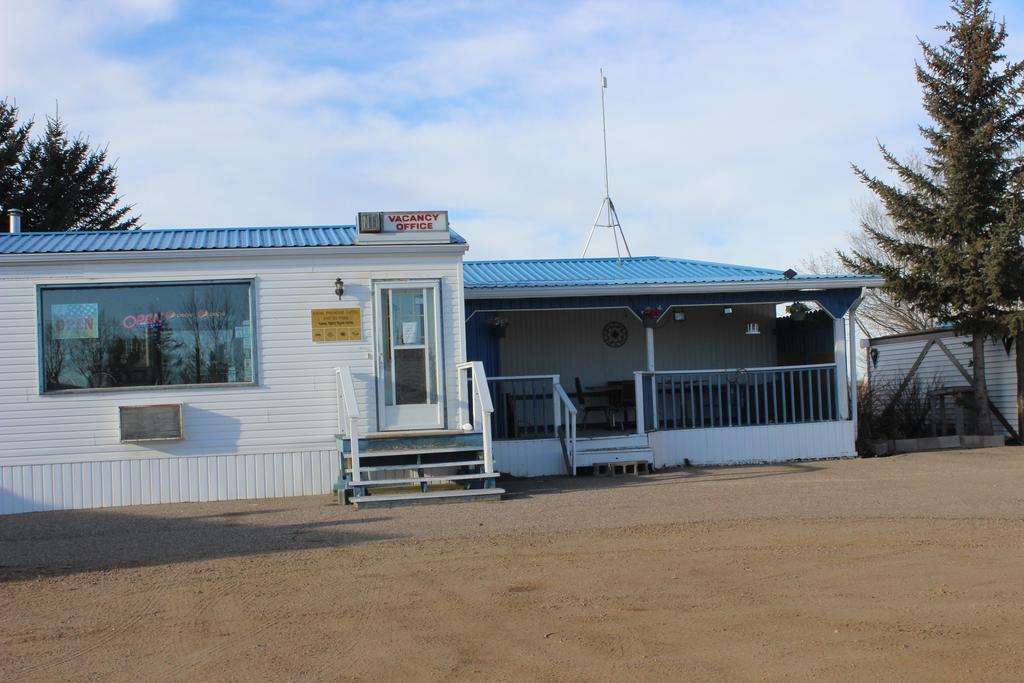 Raval Paradise Motel And Rv Park Youngstown Εξωτερικό φωτογραφία