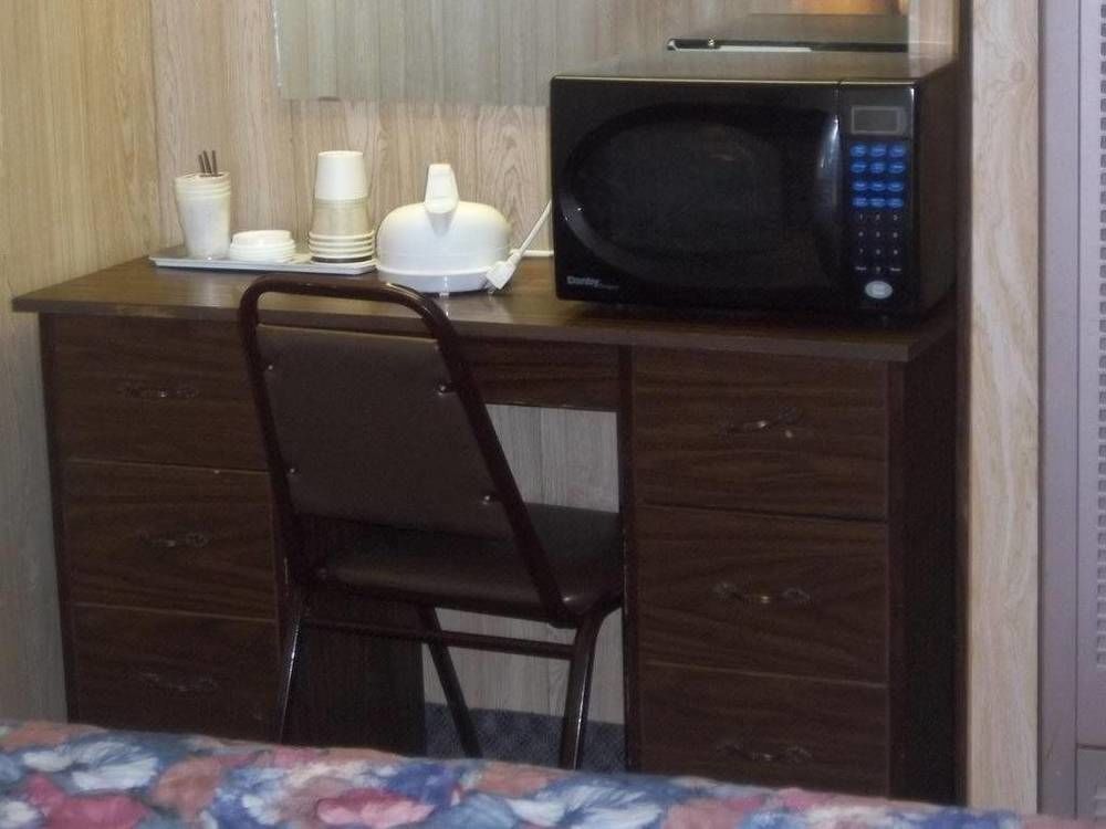 Raval Paradise Motel And Rv Park Youngstown Εξωτερικό φωτογραφία