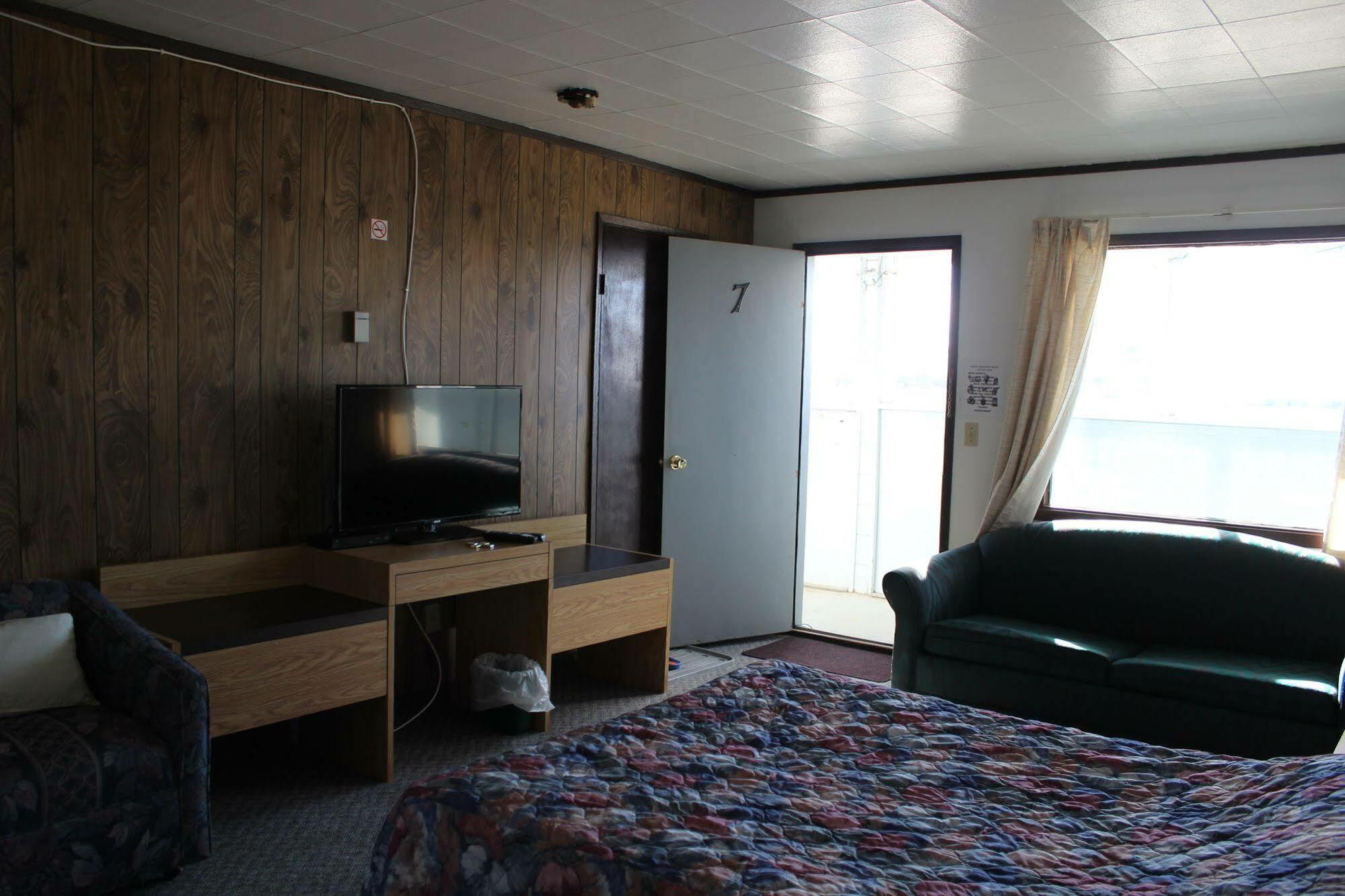 Raval Paradise Motel And Rv Park Youngstown Εξωτερικό φωτογραφία