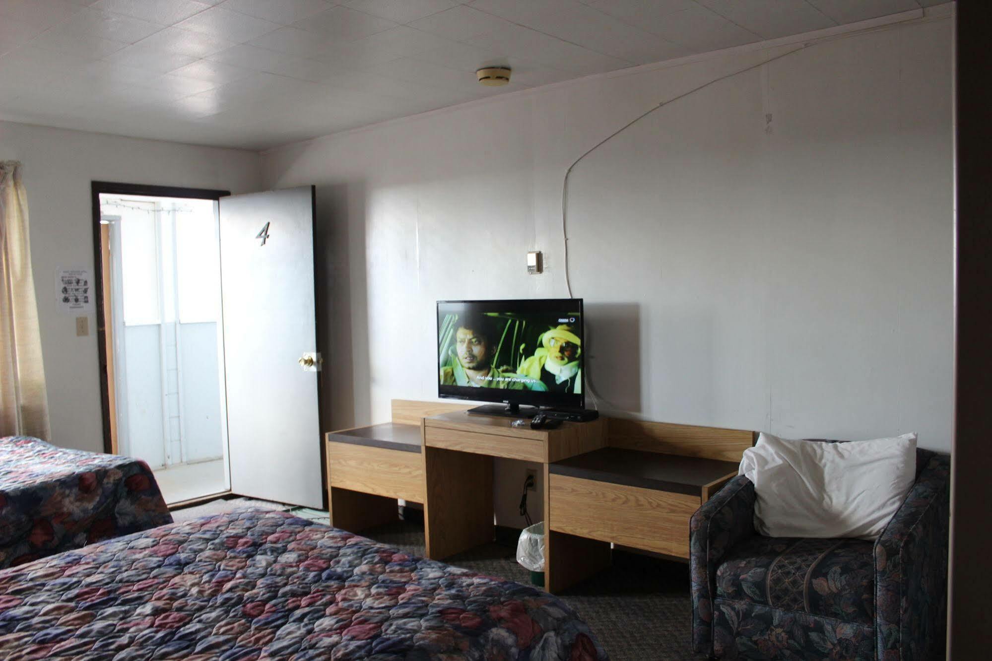 Raval Paradise Motel And Rv Park Youngstown Εξωτερικό φωτογραφία