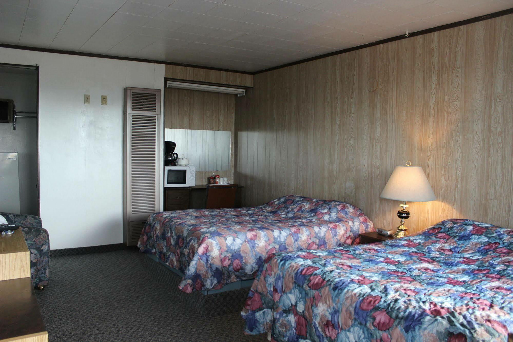 Raval Paradise Motel And Rv Park Youngstown Εξωτερικό φωτογραφία